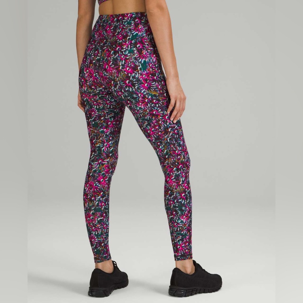 Lululemon Base Pace HR tight 28” Fleece